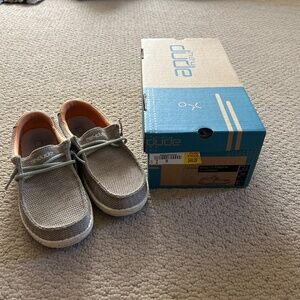 Hey Dude shoes youth size 2